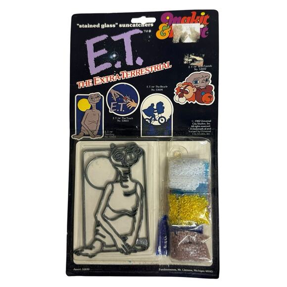 Vintage MAKIT & BAKIT Stained Glass Sun Catcher ET Extra Terrestrial Standing - Picture 1 of 11